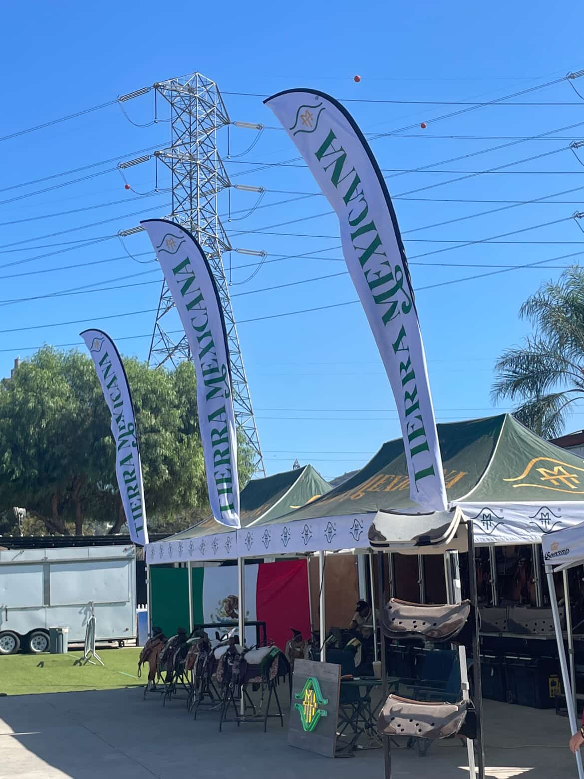 582246370_1221443343161217_15324344175112817_n